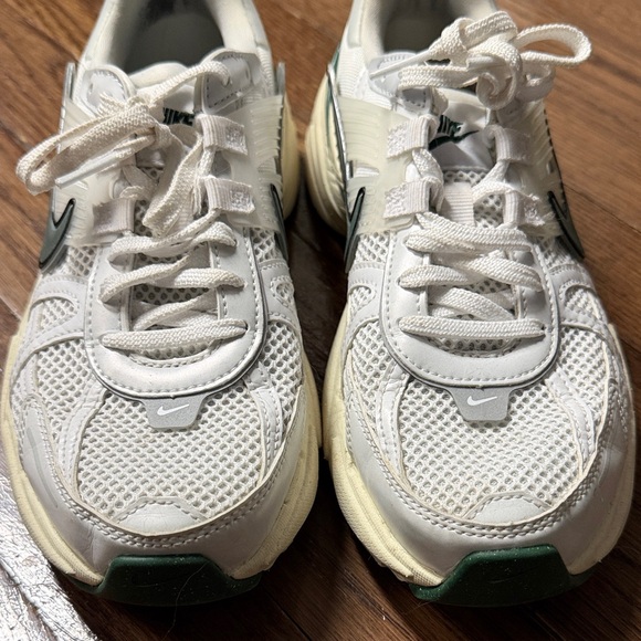 Nike V2K Run - Picture 5 of 6